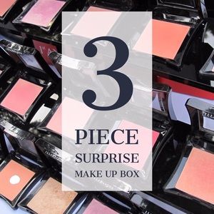 🏵🏵Affordable Makeup Box 💄💋